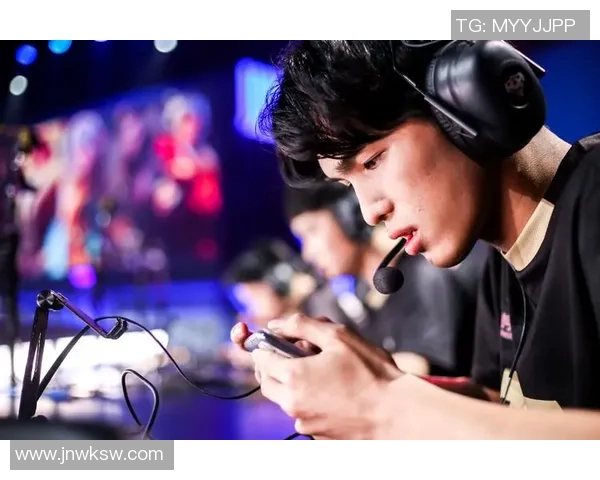 S15电竞总决赛热议RNG状态变革与王者荣耀未来发展趋势分析